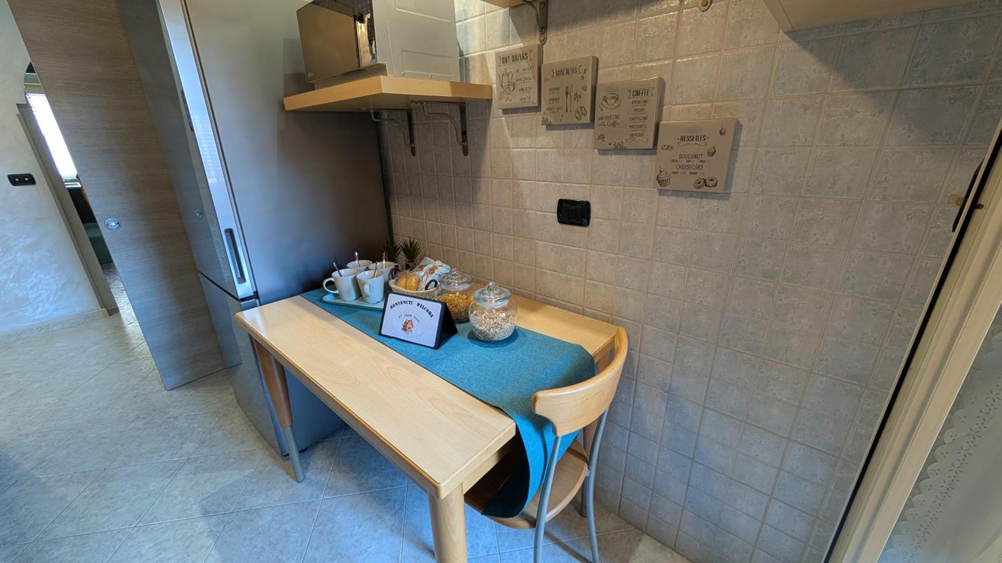 Apartment At Eria's House - 100 M Metro A Subaugusta Rome
